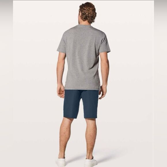 Lululemon Commission Short Relaxed *Warpstreme 11"
True Navy Size 38 - Picture 4 of 12